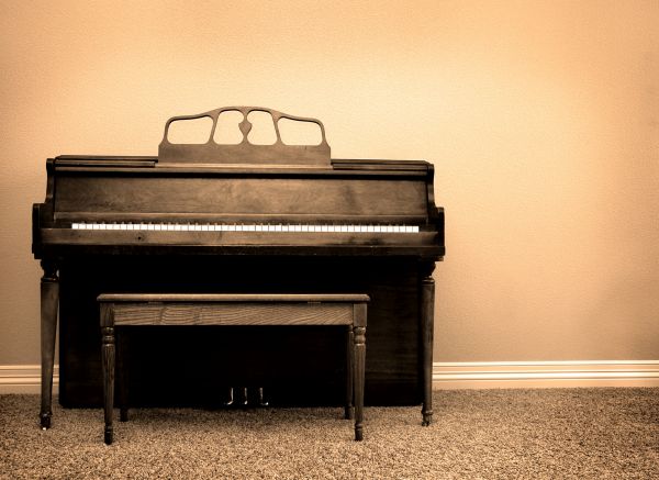 Piano Disposal Service in Midlothian