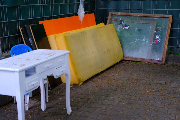 Old Furniture Disposal in Midlothian